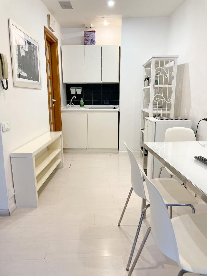 Colosseo 13 Boutique Apartment 로마 외부 사진